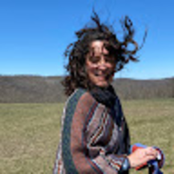 Meet your Posher, Jennifer - Picture 1 of 1